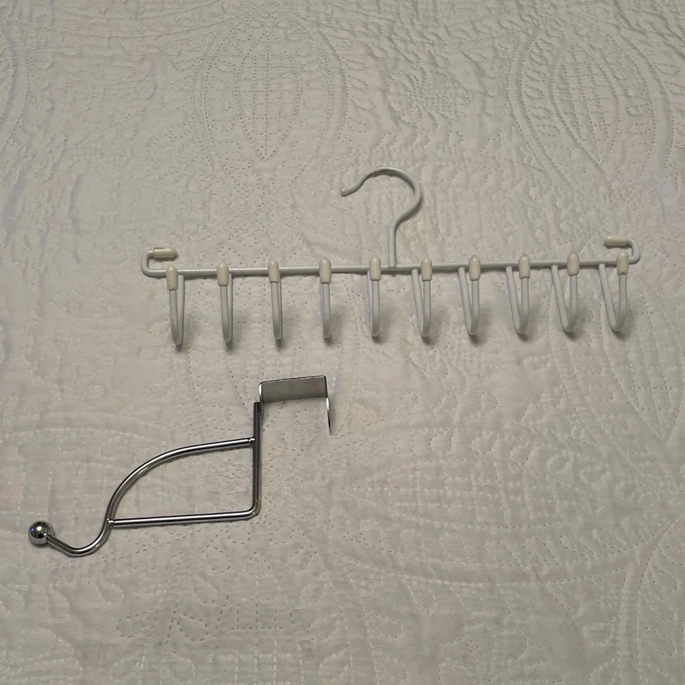 Set of 2 Closet Hook Organizers Great Condition